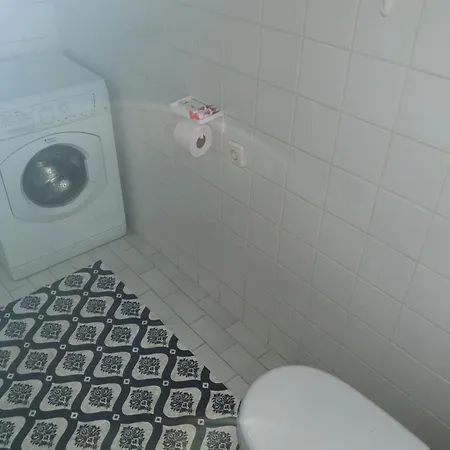 Apartment тих двустаен самостоятелен с двор,до площада на Sandanski